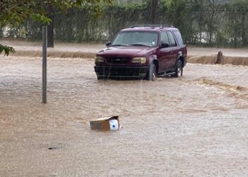 Inundaciones en el área este, Luquillo, Fajardo y Ceiba. (NMEAD)
